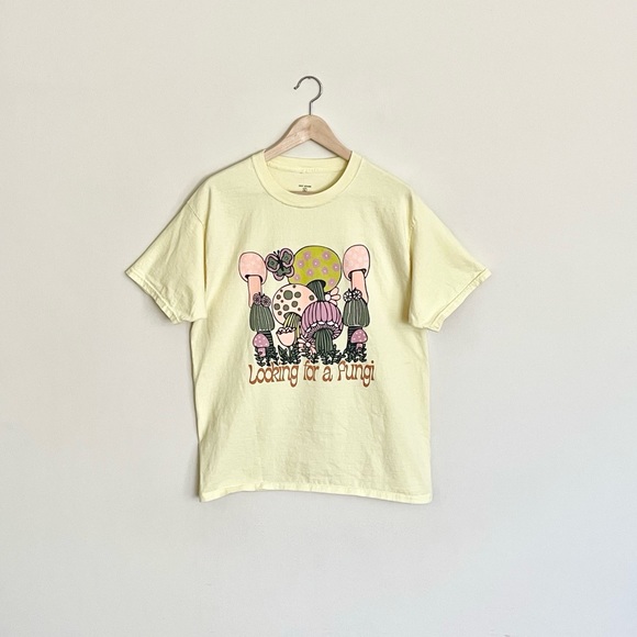 Looking for a Fungi Mushroom Graphic Light Yellow T Shirt Adult size Large - Picture 1 of 7